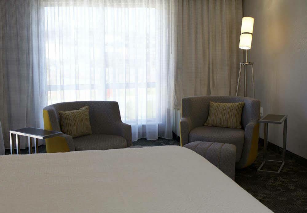 คอร์ตยาร์ด แอชวิลล์ แอร์พอร์ต Hotel เฟลทเชอร์ ภายนอก รูปภาพ